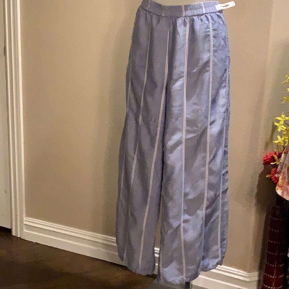 Sweet Magnolia blue and white lounge pants size large